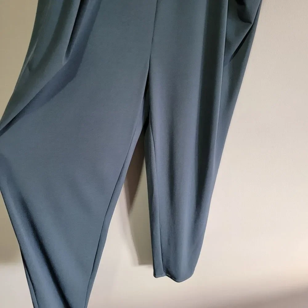 BCBGeneration Drape Pocket Jumpsuit Womens Size‎ Medium Blue Sleeveless Stretchy